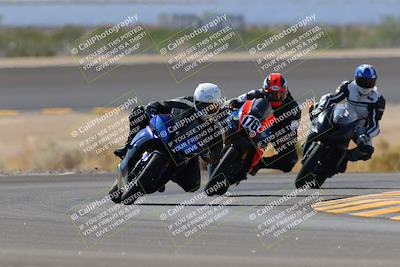 media/Oct-08-2022-SoCal Trackdays (Sat) [[1fc3beec89]]/Turn 14 (1050am)/